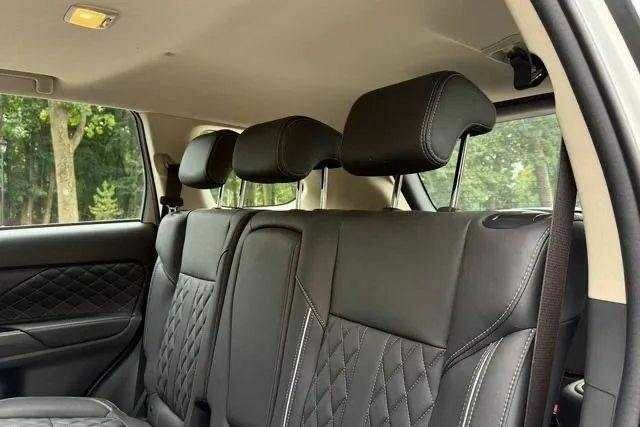 Міцубісі Аутлендер 2022 у Одесі на Automoto.ua Білий Міцубісі Аутлендер, об'ємом двигуна 0 л та пробігом 21 тис. км за 22000 $, фото 15 на Automoto.ua