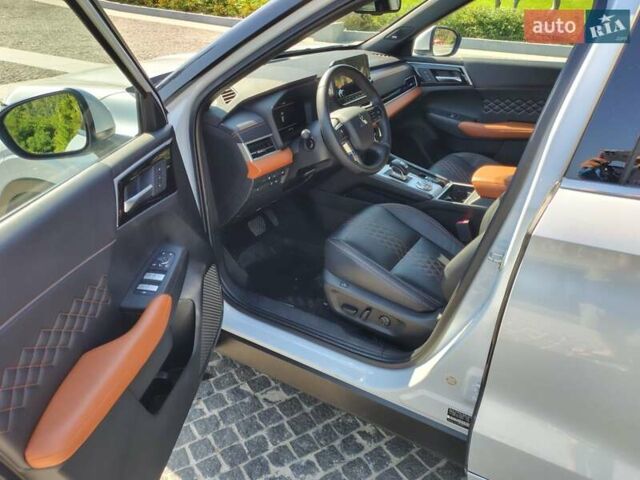 Белый Мицубиси Аутлендер, объемом двигателя 2.36 л и пробегом 43 тыс. км за 34300 $, фото 39 на Automoto.ua