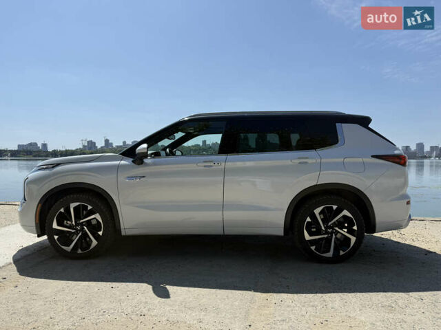 Мицубиси Аутлендер 2022 в Днепре (Днепропетровске) на Automoto.ua Белый Мицубиси Аутлендер, объемом двигателя 2.36 л и пробегом 44 тыс. км за 37300 $, фото 2 на Automoto.ua