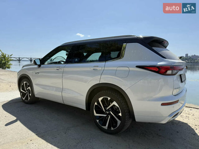 Мицубиси Аутлендер 2022 в Днепре (Днепропетровске) на Automoto.ua Белый Мицубиси Аутлендер, объемом двигателя 2.36 л и пробегом 44 тыс. км за 37300 $, фото 3 на Automoto.ua