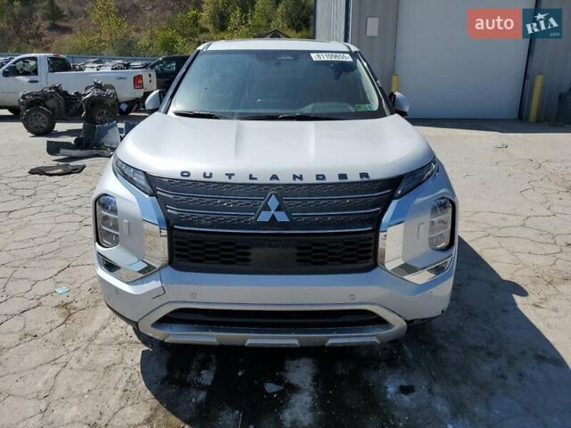 Белый Мицубиси Аутлендер, объемом двигателя 2.49 л и пробегом 43 тыс. км за 14318 $, фото 1 на Automoto.ua