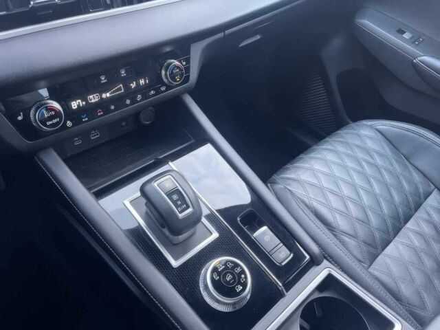 Білий Міцубісі Аутлендер, об'ємом двигуна 2.5 л та пробігом 24 тис. км за 26400 $, фото 7 на Automoto.ua