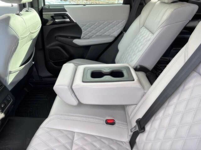 Білий Міцубісі Аутлендер, об'ємом двигуна 2 л та пробігом 23 тис. км за 9500 $, фото 12 на Automoto.ua