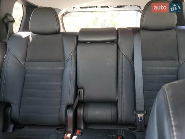 Белый Мицубиси Аутлендер, объемом двигателя 2.49 л и пробегом 43 тыс. км за 14318 $, фото 9 на Automoto.ua