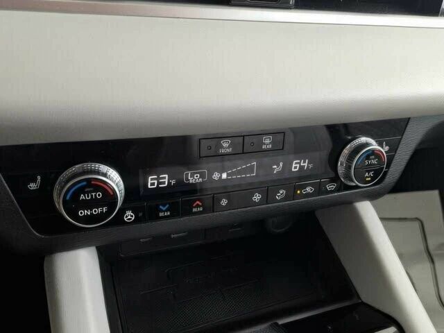 Білий Міцубісі Аутлендер, об'ємом двигуна 2.5 л та пробігом 12 тис. км за 12000 $, фото 8 на Automoto.ua