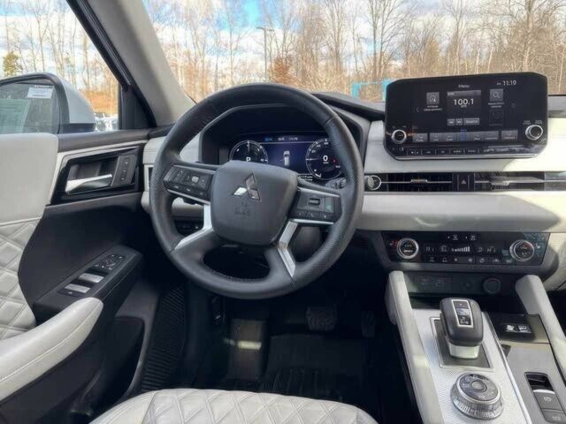 Білий Міцубісі Аутлендер, об'ємом двигуна 2 л та пробігом 23 тис. км за 9500 $, фото 7 на Automoto.ua