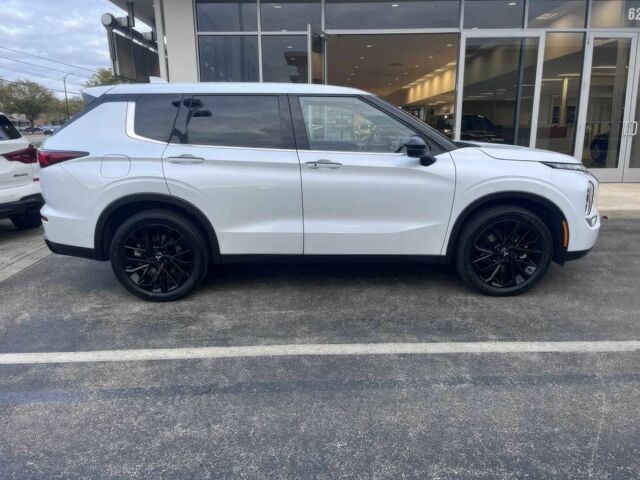 Білий Міцубісі Аутлендер, об'ємом двигуна 2.5 л та пробігом 24 тис. км за 26400 $, фото 5 на Automoto.ua