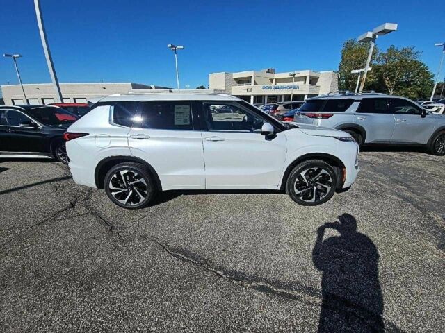 Белый Мицубиси Аутлендер, объемом двигателя 0 л и пробегом 48 тыс. км за 25300 $, фото 11 на Automoto.ua