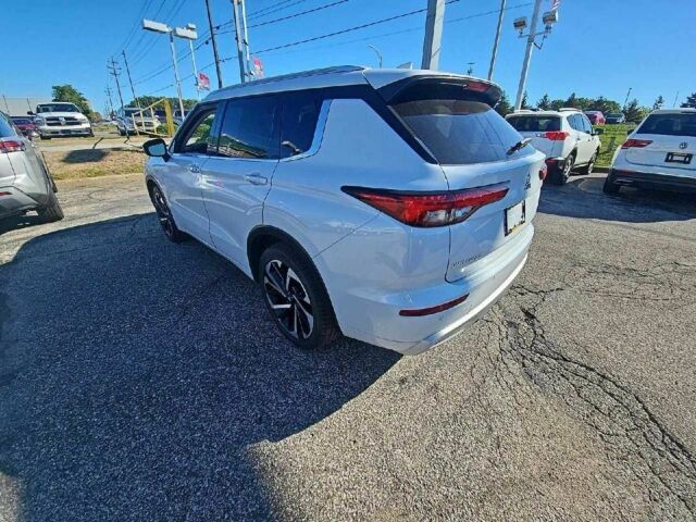 Белый Мицубиси Аутлендер, объемом двигателя 0 л и пробегом 48 тыс. км за 25300 $, фото 13 на Automoto.ua