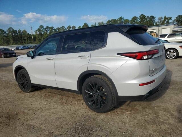 Білий Міцубісі Аутлендер, об'ємом двигуна 2.5 л та пробігом 8 тис. км за 9500 $, фото 1 на Automoto.ua