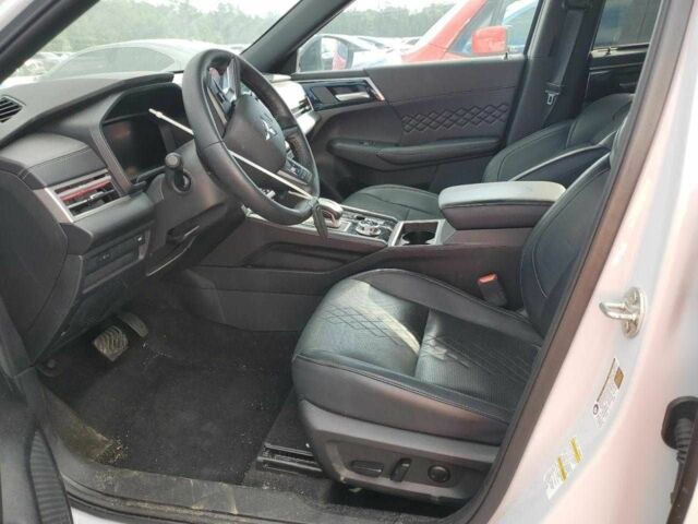 Білий Міцубісі Аутлендер, об'ємом двигуна 2.5 л та пробігом 8 тис. км за 9500 $, фото 6 на Automoto.ua