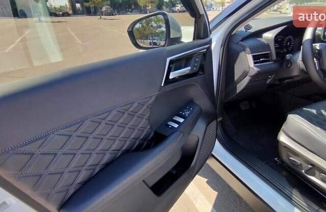 Мицубиси Аутлендер 2024 в Николаеве на Automoto.ua Белый Мицубиси Аутлендер, объемом двигателя 2.49 л и пробегом 7 тыс. км за 39800 $, фото 13 на Automoto.ua