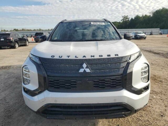 Білий Міцубісі Аутлендер, об'ємом двигуна 2.5 л та пробігом 8 тис. км за 9500 $, фото 4 на Automoto.ua