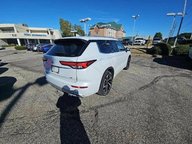 Белый Мицубиси Аутлендер, объемом двигателя 0 л и пробегом 48 тыс. км за 25300 $, фото 10 на Automoto.ua