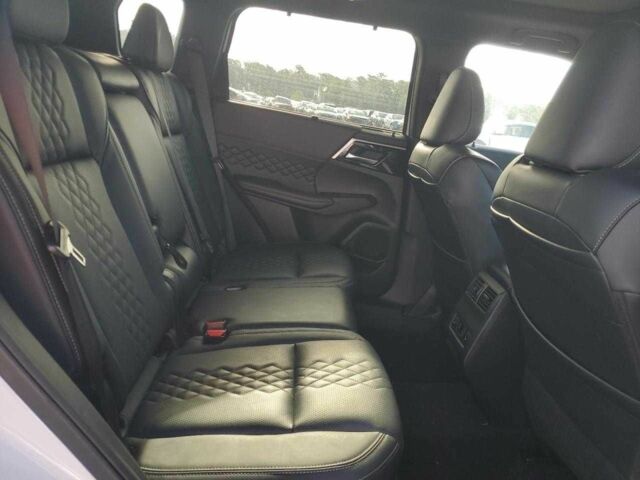 Білий Міцубісі Аутлендер, об'ємом двигуна 2.5 л та пробігом 8 тис. км за 9500 $, фото 10 на Automoto.ua