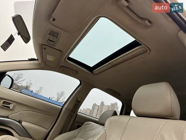 Бежевый Мицубиси Аутлендер, объемом двигателя 3 л и пробегом 210 тыс. км за 9000 $, фото 25 на Automoto.ua