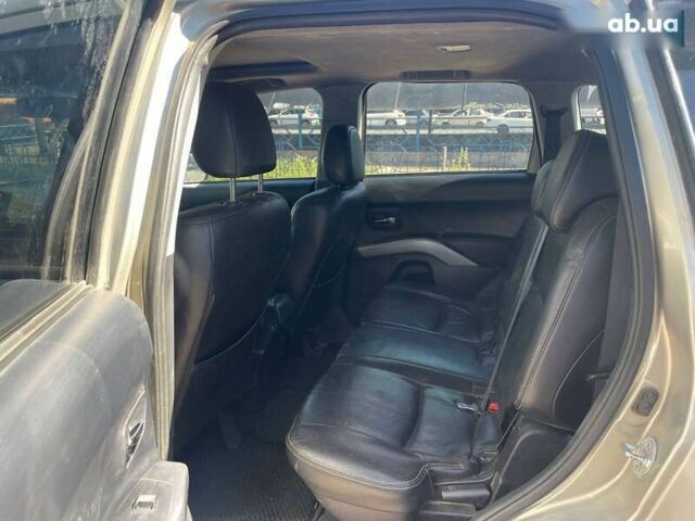 Мицубиси Аутлендер 2007 в Киеве на Automoto.ua Бежевый Мицубиси Аутлендер, объемом двигателя 3 л и пробегом 358 тыс. км за 9900 $, фото 13 на Automoto.ua