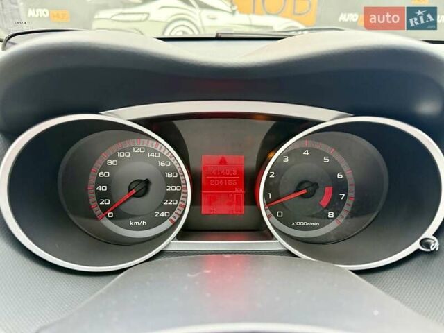 Бежевый Мицубиси Аутлендер, объемом двигателя 3 л и пробегом 210 тыс. км за 9000 $, фото 15 на Automoto.ua