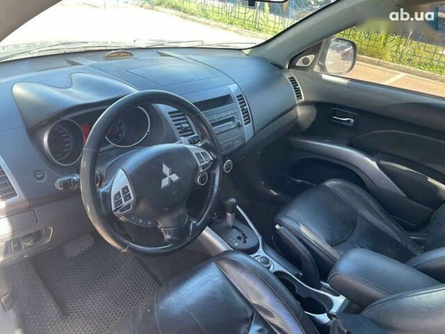 Мицубиси Аутлендер 2007 в Киеве на Automoto.ua Бежевый Мицубиси Аутлендер, объемом двигателя 3 л и пробегом 358 тыс. км за 9900 $, фото 11 на Automoto.ua