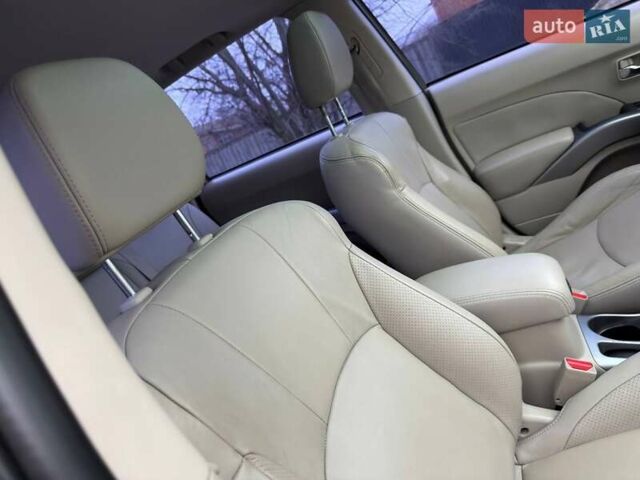 Бежевый Мицубиси Аутлендер, объемом двигателя 3 л и пробегом 178 тыс. км за 9450 $, фото 48 на Automoto.ua