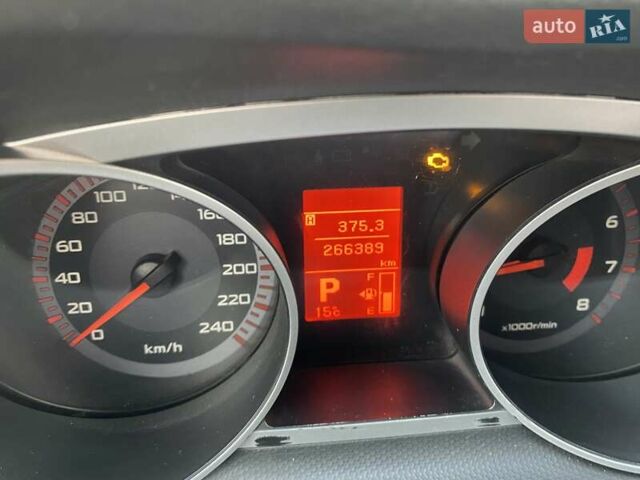 Бежевий Міцубісі Аутлендер, об'ємом двигуна 3 л та пробігом 266 тис. км за 8500 $, фото 11 на Automoto.ua