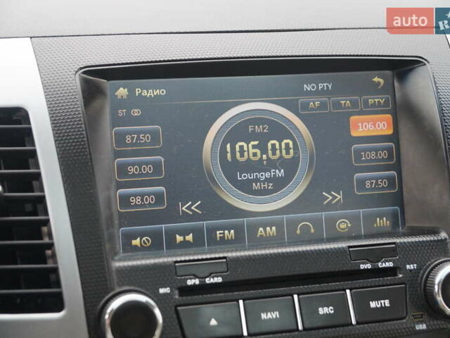 Бежевий Міцубісі Аутлендер, об'ємом двигуна 2.36 л та пробігом 207 тис. км за 10800 $, фото 58 на Automoto.ua