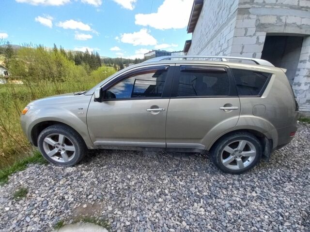 Міцубісі Аутлендер 2008 у Яремче на Automoto.ua Бежевий Міцубісі Аутлендер, об'ємом двигуна 3 л та пробігом 80 тис. км за 11500 $, фото 1 на Automoto.ua