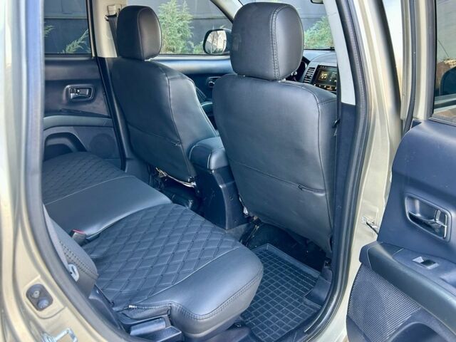 Бежевый Мицубиси Аутлендер, объемом двигателя 2.4 л и пробегом 226 тыс. км за 8999 $, фото 14 на Automoto.ua