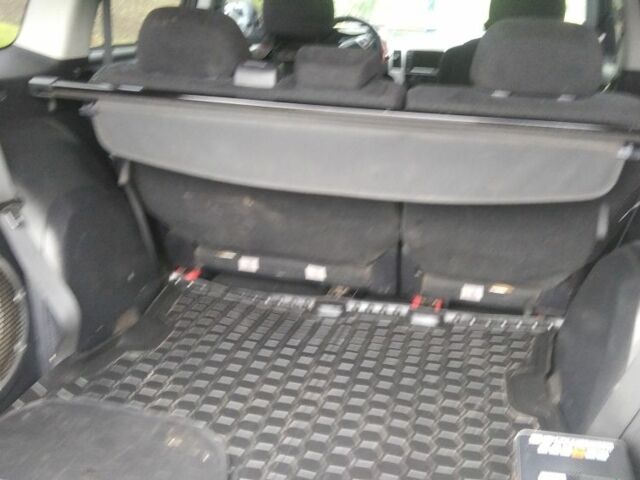 Бежевый Мицубиси Аутлендер, объемом двигателя 2 л и пробегом 330 тыс. км за 7700 $, фото 5 на Automoto.ua