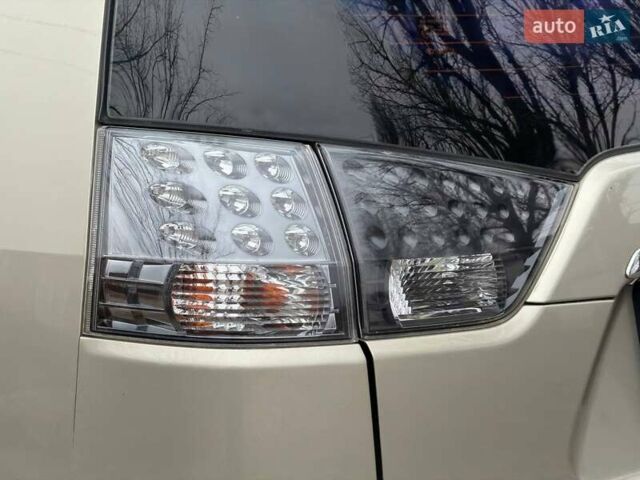 Бежевый Мицубиси Аутлендер, объемом двигателя 3 л и пробегом 178 тыс. км за 9450 $, фото 15 на Automoto.ua