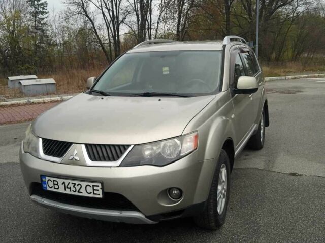 Бежевий Міцубісі Аутлендер, об'ємом двигуна 2.4 л та пробігом 290 тис. км за 6800 $, фото 1 на Automoto.ua