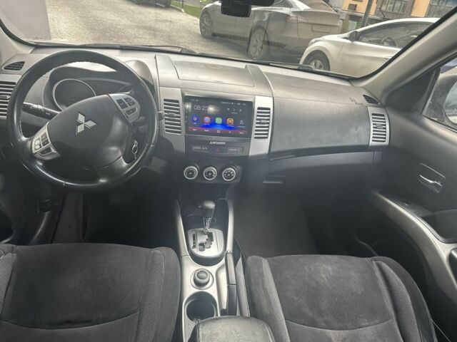 Бежевый Мицубиси Аутлендер, объемом двигателя 2.4 л и пробегом 290 тыс. км за 6950 $, фото 8 на Automoto.ua