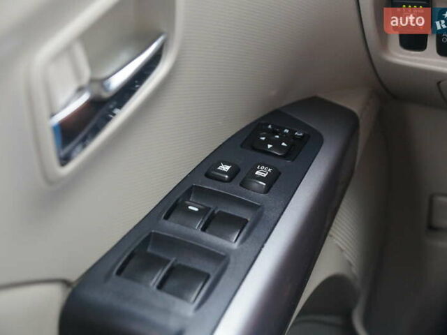 Бежевий Міцубісі Аутлендер, об'ємом двигуна 2.36 л та пробігом 207 тис. км за 10800 $, фото 55 на Automoto.ua