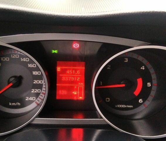 Бежевый Мицубиси Аутлендер, объемом двигателя 2 л и пробегом 330 тыс. км за 7700 $, фото 4 на Automoto.ua