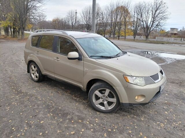 Бежевый Мицубиси Аутлендер, объемом двигателя 2.4 л и пробегом 301 тыс. км за 6199 $, фото 3 на Automoto.ua