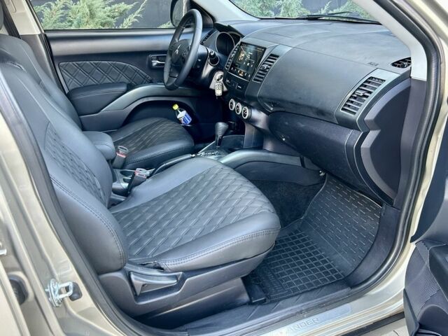 Бежевый Мицубиси Аутлендер, объемом двигателя 2.4 л и пробегом 226 тыс. км за 8999 $, фото 16 на Automoto.ua