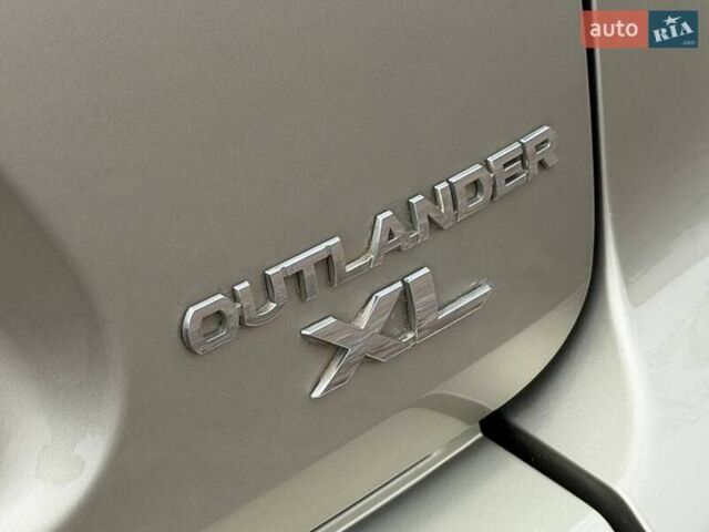 Бежевый Мицубиси Аутлендер, объемом двигателя 3 л и пробегом 178 тыс. км за 9450 $, фото 19 на Automoto.ua