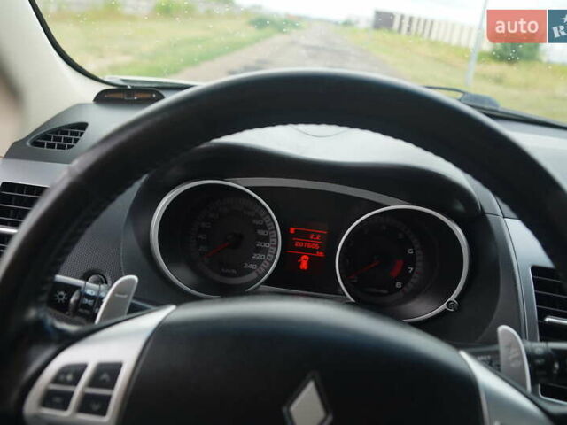 Бежевий Міцубісі Аутлендер, об'ємом двигуна 2.36 л та пробігом 207 тис. км за 10800 $, фото 33 на Automoto.ua