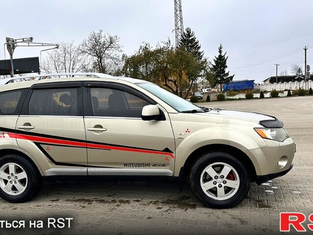 Бежевий Міцубісі Аутлендер, об'ємом двигуна 2.4 л та пробігом 270 тис. км за 8500 $, фото 1 на Automoto.ua