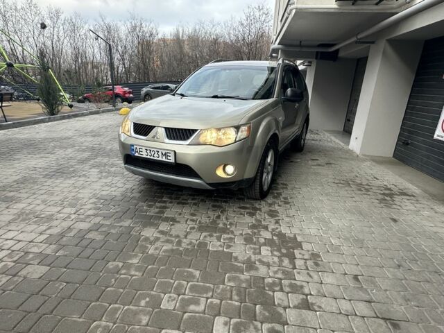 Бежевый Мицубиси Аутлендер, объемом двигателя 2.4 л и пробегом 290 тыс. км за 6950 $, фото 7 на Automoto.ua