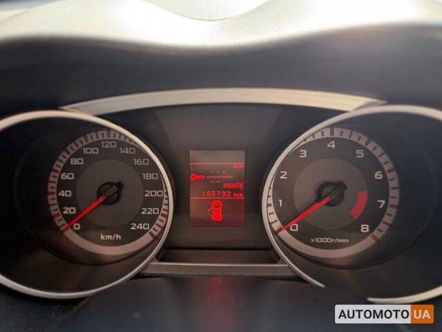Бежевий Міцубісі Аутлендер, об'ємом двигуна 2.4 л та пробігом 195 тис. км за 8500 $, фото 13 на Automoto.ua