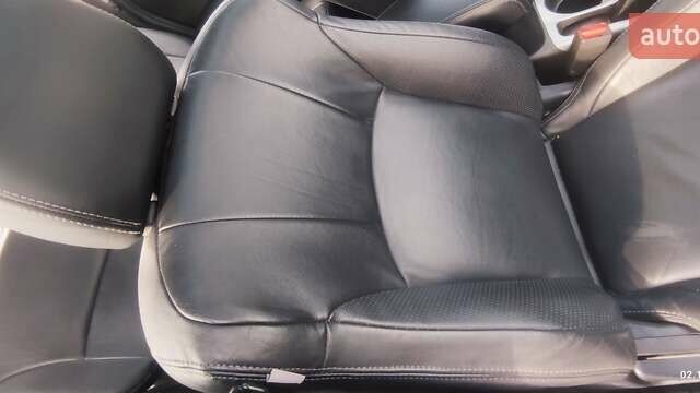 Бежевый Мицубиси Аутлендер, объемом двигателя 2.36 л и пробегом 200 тыс. км за 8300 $, фото 39 на Automoto.ua