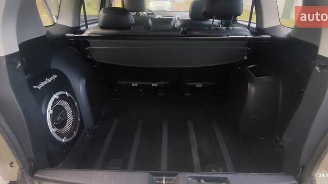 Бежевий Міцубісі Аутлендер, об'ємом двигуна 2.36 л та пробігом 240 тис. км за 9250 $, фото 9 на Automoto.ua