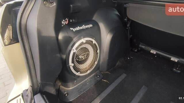 Бежевый Мицубиси Аутлендер, объемом двигателя 2.36 л и пробегом 200 тыс. км за 8300 $, фото 33 на Automoto.ua