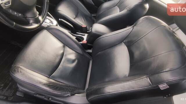 Бежевый Мицубиси Аутлендер, объемом двигателя 2.36 л и пробегом 200 тыс. км за 8300 $, фото 22 на Automoto.ua