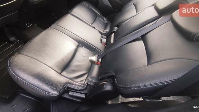 Бежевый Мицубиси Аутлендер, объемом двигателя 2.36 л и пробегом 200 тыс. км за 8300 $, фото 29 на Automoto.ua