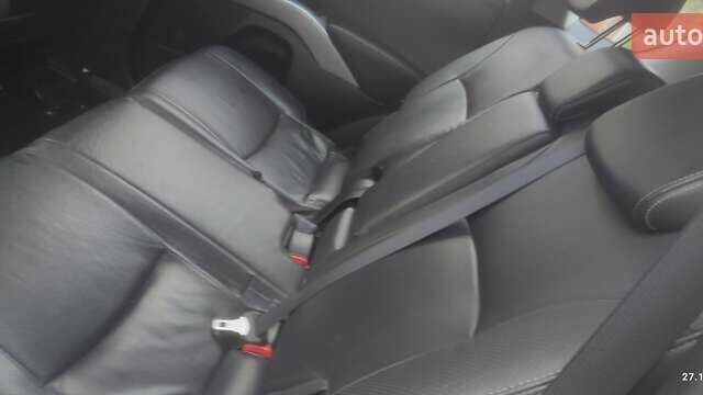 Бежевий Міцубісі Аутлендер, об'ємом двигуна 2.36 л та пробігом 190 тис. км за 9700 $, фото 9 на Automoto.ua