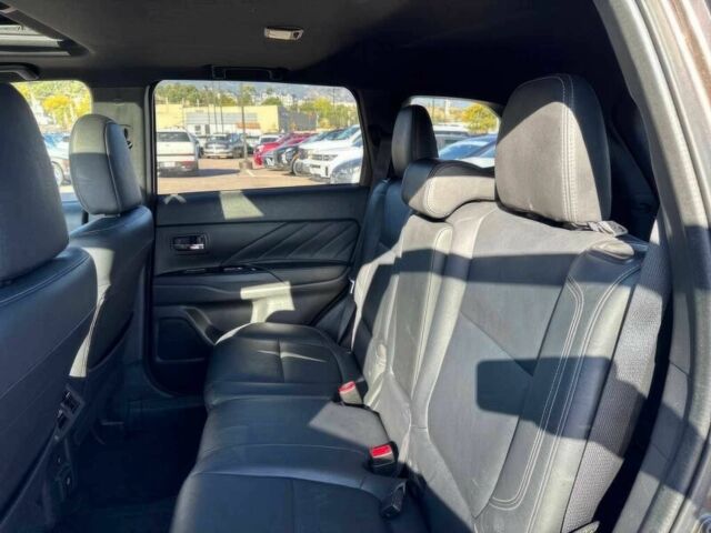 Мицубиси Аутлендер 2019 в Киеве на Automoto.ua Бежевый Мицубиси Аутлендер, объемом двигателя 2 л и пробегом 37 тыс. км за 8600 $, фото 11 на Automoto.ua