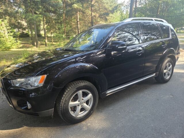 Чорний Міцубісі Аутлендер, об'ємом двигуна 2 л та пробігом 247 тис. км за 9600 $, фото 2 на Automoto.ua