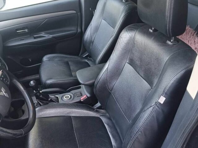 Чорний Міцубісі Аутлендер, об'ємом двигуна 2.3 л та пробігом 220 тис. км за 340 $, фото 8 на Automoto.ua